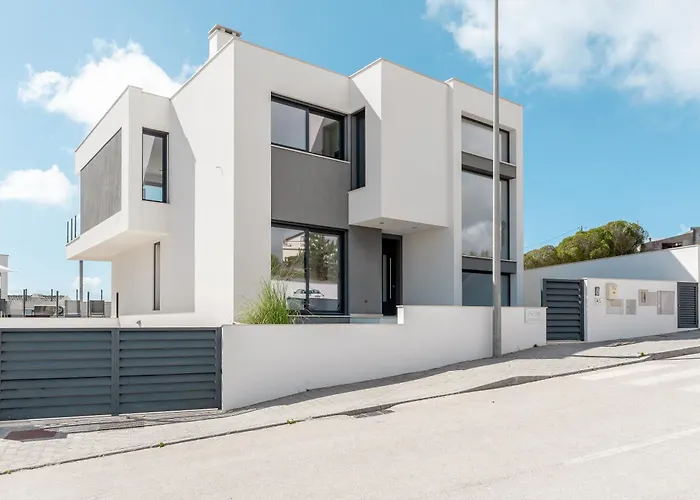 فيلة Dino With Ocean View