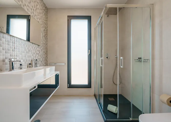 فيلة Dino With Ocean View