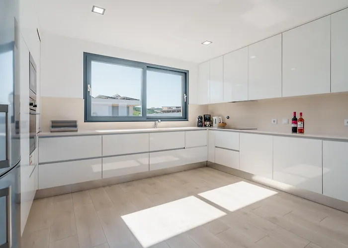 فيلة Dino With Ocean View *