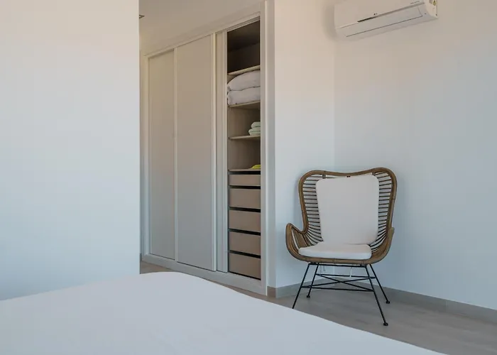 فيلة Dino With Ocean View Ribamar (Lourinha)