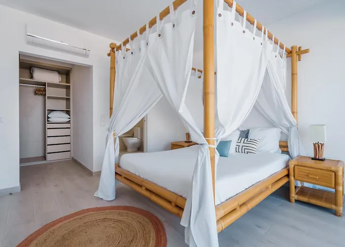 فيلة Dino With Ocean View